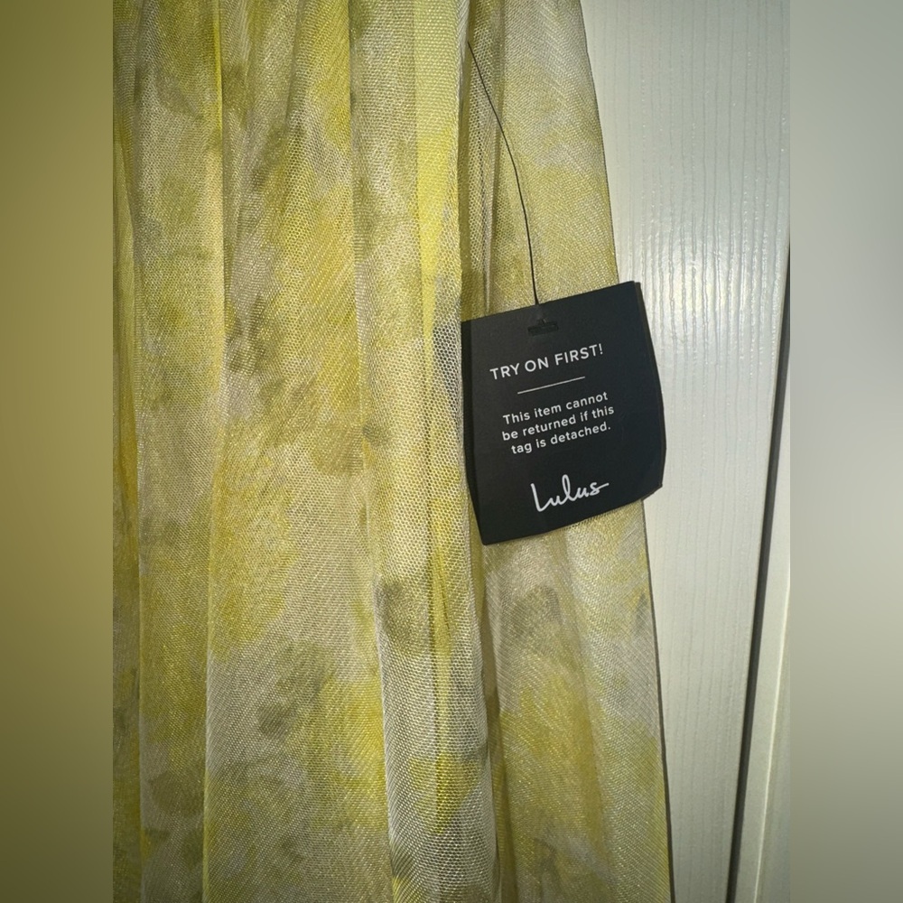 NWT Lulu's Yellow Floral Dress - Picture 2 of 7